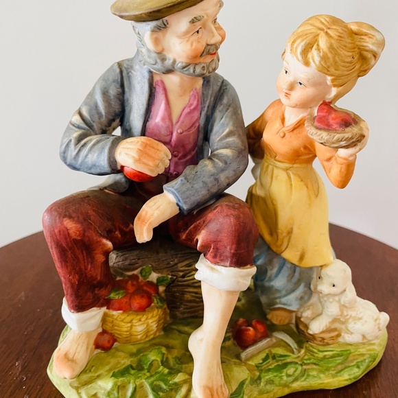 Vintage Japanese porcelain figurine of an old man and a child, Limited Edition - Picture 3 of 8